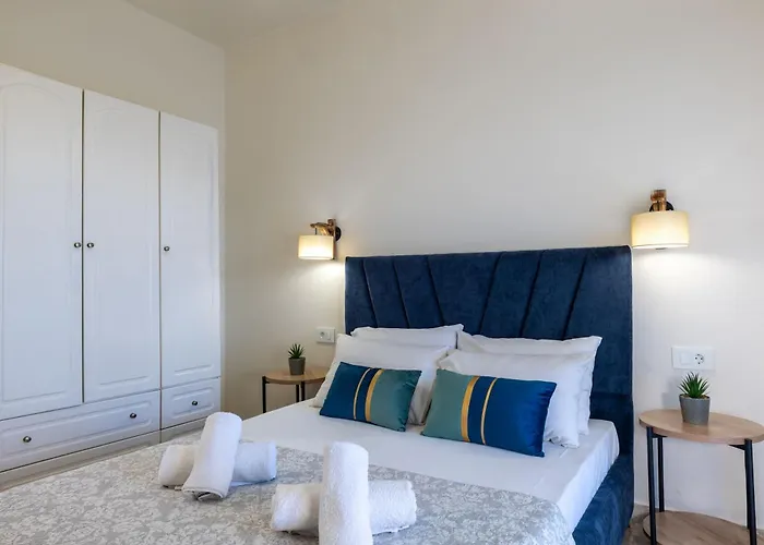 Kamara Apartments